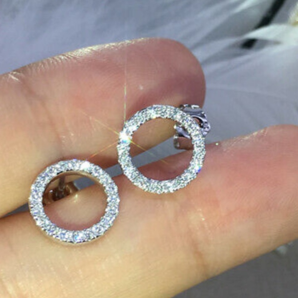 New Luxury 925 sterling Silver Stud Earrings